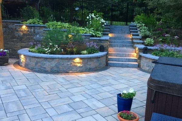 How to pick the perfect patio contractor in Ontario: Zappa Deck Builders
